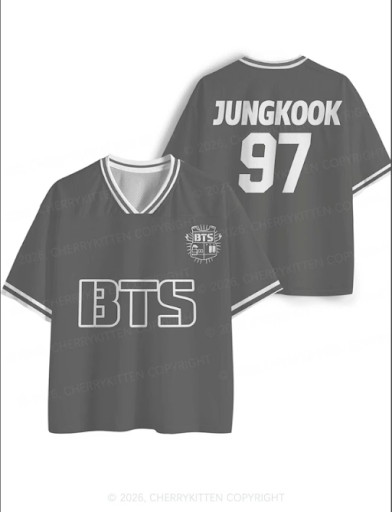 Y2K Jersey Outfits for Casual and Streetwear Enthusiasts | Cherrykitten